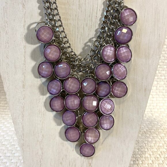 VTG Lilac Lucite Disks Set In Silver Color 26” Chain Waterfall Necklace - Picture 2 of 4